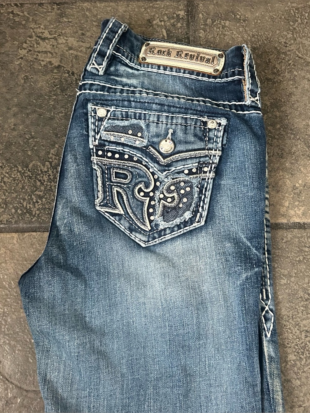 Rock Revival Sundee Easy Boot Jeans Size 28 Distressed Embroidered Rhinestones